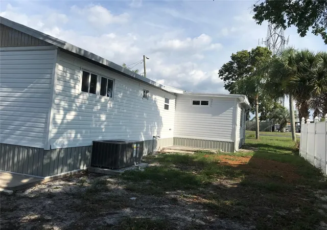 Photo 3 of Single family home for sale at 7037 Lofty Dr, Port Richey, FL 34668 | MLS# TB8553482 | Listing updated on 2026-10-07