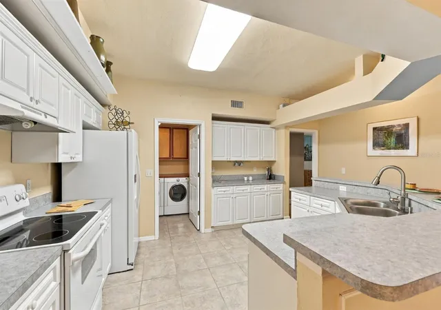 Photo 4 of Townhouse for sale at 10538 NW 28th Lane, Gainesville, FL 32606 | MLS# GC543877 | Listing updated on 2026-10-07