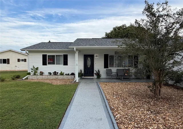 Photo 3 of Single family home for sale at 17965 Se 102nd Terrace, Summerfield, FL 34491 | MLS# S5158562 | Listing updated on 2026-10-08