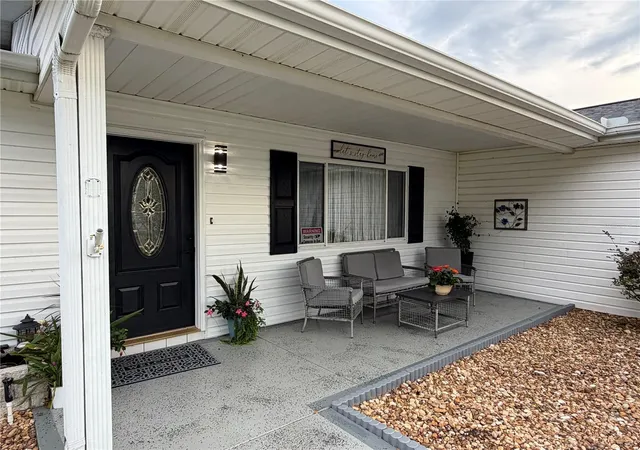 Photo 3 of Single family home for sale at 17965 SE 102nd Terrace, Summerfield, FL 34491 | MLS# S5158562 | Listing updated on 2026-10-08