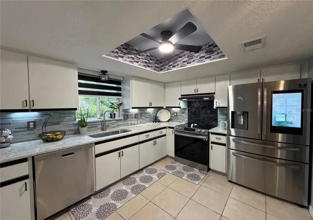 Photo 4 of Single family home for sale at 17965 SE 102nd Terrace, Summerfield, FL 34491 | MLS# S5158562 | Listing updated on 2026-10-08
