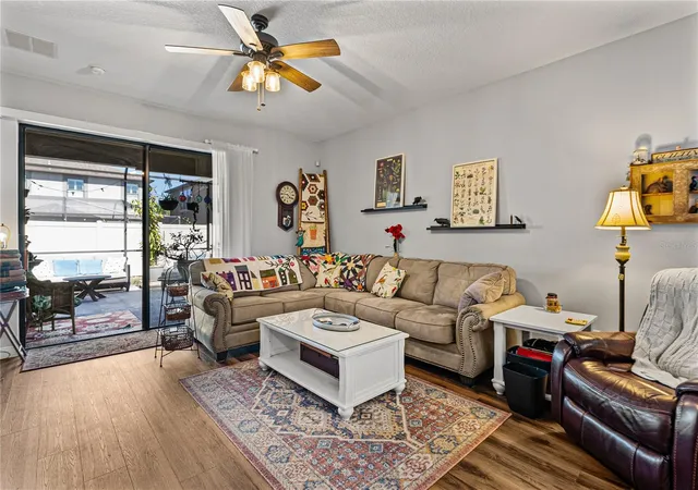 Photo 3 of Sale Pending at 11510 Sand Stone Rock Dr, Riverview, FL 33569 | MLS# TB8553485 | Listing updated on 2026-10-01