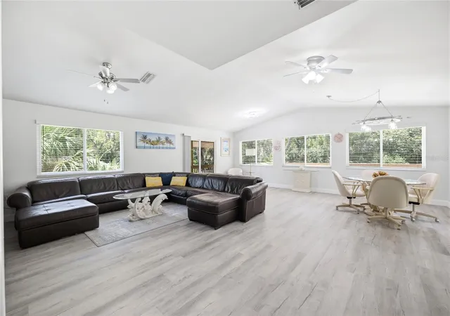 Photo 4 of Single family home for sale at 8180 Anchor Point Dr, Weeki Wachee, FL 34607 | MLS# TB8553488 | Listing updated on 2026-10-02