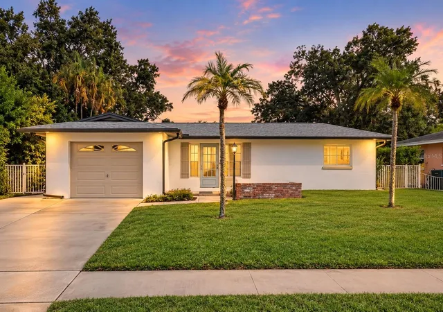 Photo 1 of Single family home for sale at 11515 Imperial Grv Dr W, Largo, FL 33774 | MLS# TB8553489 | Listing updated on 2026-10-09