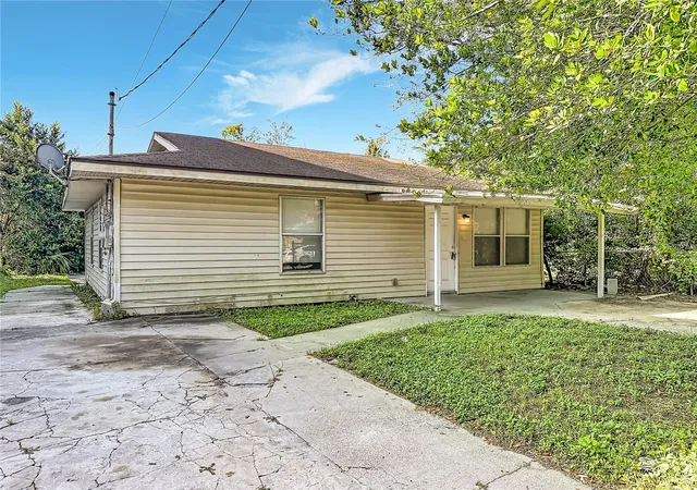 Single family home for sale at 2705 E 22nd Avenue, TAMPA, FL 33605 | MLS# TB8553493