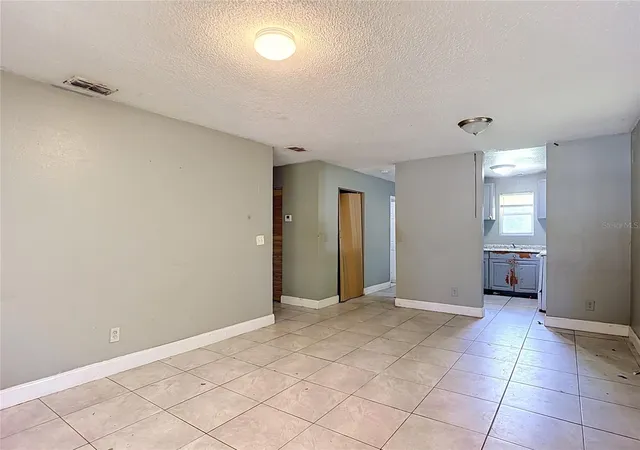 Photo 3 of Single family home for sale at 2705 E 22nd Avenue, Tampa, FL 33605 | MLS# TB8553493 | Listing updated on 2026-10-01