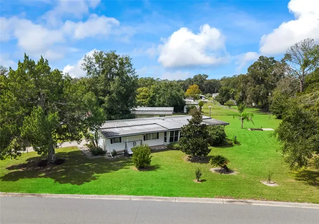 Manufactured home for sale at 309 Sheerwood Dr, LADY LAKE, FL 32159 | MLS# OM733143