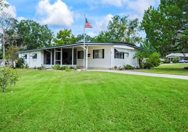 Photo 3 of Manufactured home for sale at 309 Sheerwood Dr, Lady Lake, FL 32159 | MLS# OM733143 | Listing updated on 2026-09-30