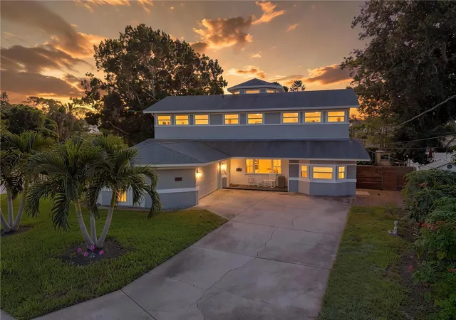 Photo 1 of Single family home for sale at 874 Serpentine Dr S, Saint Petersburg, FL 33705 | MLS# TB8553503 | Listing updated on 2026-10-01