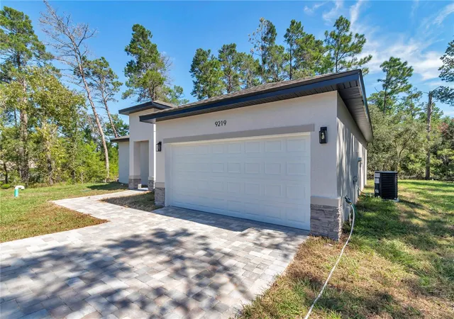Photo 4 of Single family home for sale at 9219 N Akola Way, Citrus Springs, FL 34434 | MLS# O6446105 | Listing updated on 2026-10-07
