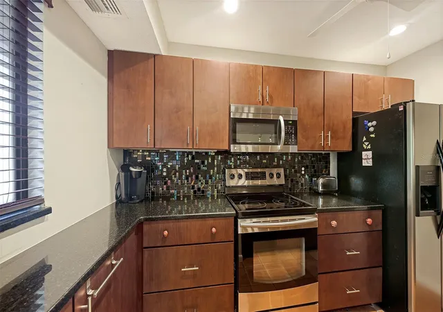 Photo 2 of Condo for sale at 1708 Glenhouse Dr #314, Sarasota, FL 34231 | MLS# A4707932 | Listing updated on 2026-10-08