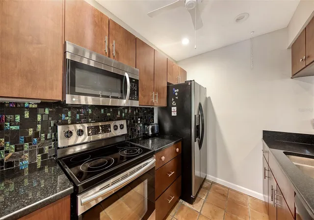 Photo 3 of Condo for sale at 1708 Glenhouse Dr #314, Sarasota, FL 34231 | MLS# A4707932 | Listing updated on 2026-10-08