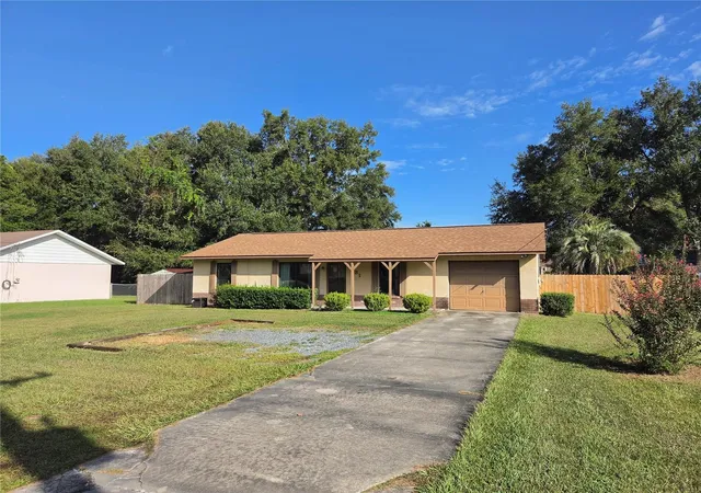 Photo 2 of Single family home for sale at 2831 NE 35th Street, Ocala, FL 34479 | MLS# OM733148 | Listing updated on 2026-10-03