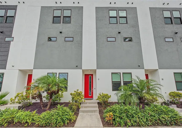 Photo 2 of Townhouse for sale at 4215 W N A St #9, Tampa, FL 33609 | MLS# TB8553508 | Listing updated on 2026-10-02