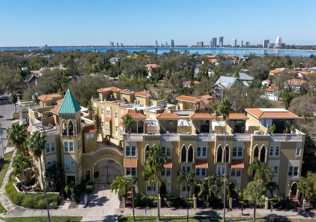 Photo 1 of Townhouse for sale at 114 E Davis Blvd #4, Tampa, FL 33606 | MLS# TB8553510 | Listing updated on 2026-10-08