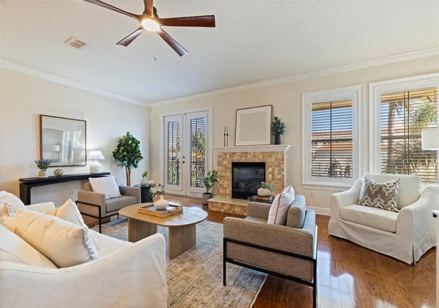 Photo 4 of Townhouse for sale at 114 E Davis Blvd #4, Tampa, FL 33606 | MLS# TB8553510 | Listing updated on 2026-10-08