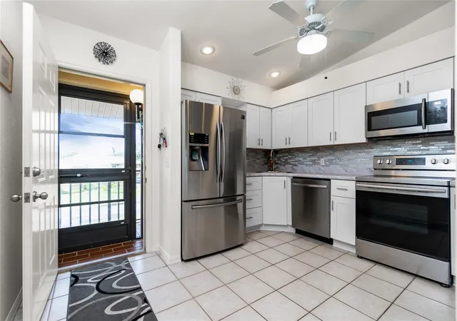Photo 3 of Condo for sale at 4260 Placida Rd #9B, Englewood, FL 34224 | MLS# D6148986 | Listing updated on 2026-10-05