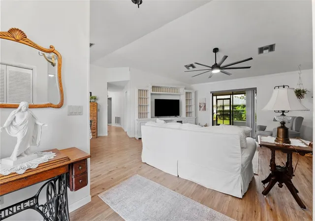 Photo 4 of Single family home for sale at 8428 Elgrove St, Spring Hill, FL 34608 | MLS# OM733150 | Listing updated on 2026-10-03