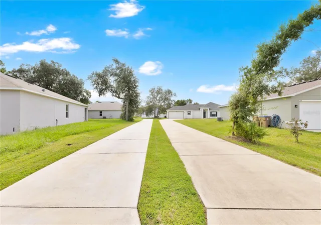 Photo 3 of Single family home for sale at 658 Cotulla Dr, Kissimmee, FL 34758 | MLS# O6446122 | Listing updated on 2026-10-06