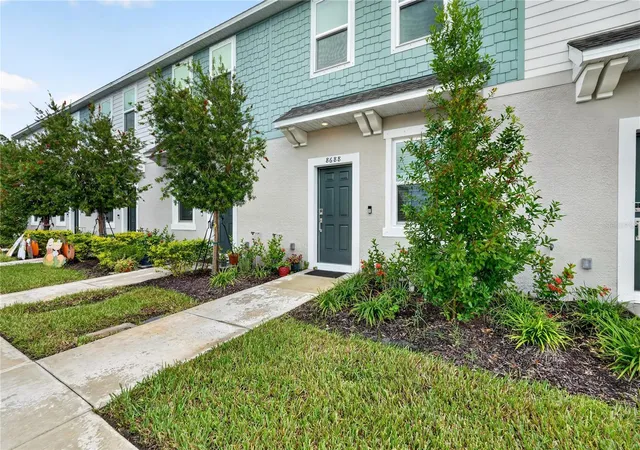 Photo 3 of Townhouse for sale at 8688 Daybreak St, Sarasota, FL 34241 | MLS# A4707941 | Listing updated on 2026-10-02