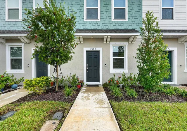 Photo 4 of Townhouse for sale at 8688 Daybreak St, Sarasota, FL 34241 | MLS# A4707941 | Listing updated on 2026-10-02