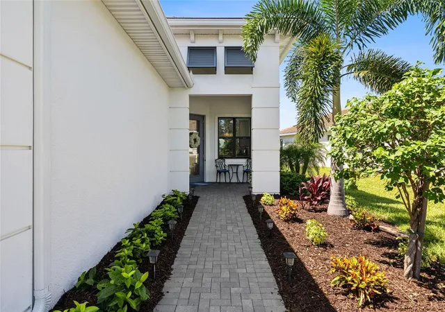 Photo 3 of Single family home for sale at 5265 Barnett Cir, Bradenton, FL 34211 | MLS# A4707944 | Listing updated on 2026-10-08