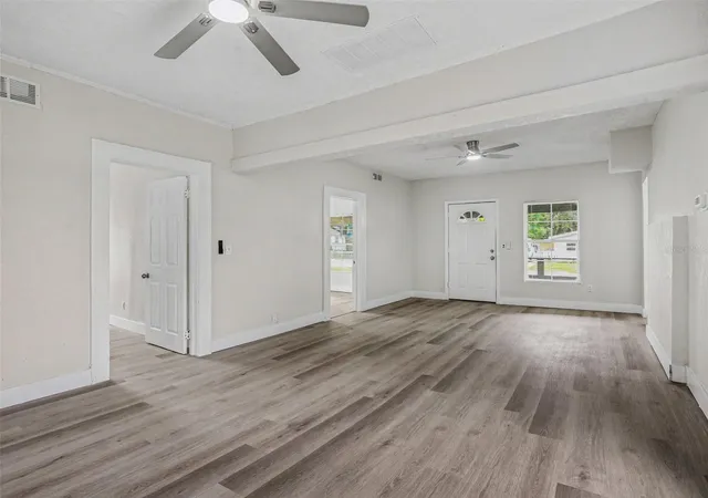 Photo 4 of Single family home for sale at 827 Avenue O SW, Winter Haven, FL 33880 | MLS# O6446125 | Listing updated on 2026-10-03