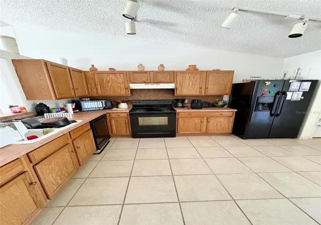Photo 3 of Single family home for sale at 68 Baltimore Ln, Palm Coast, FL 32137 | MLS# O6446126 | Listing updated on 2026-10-01
