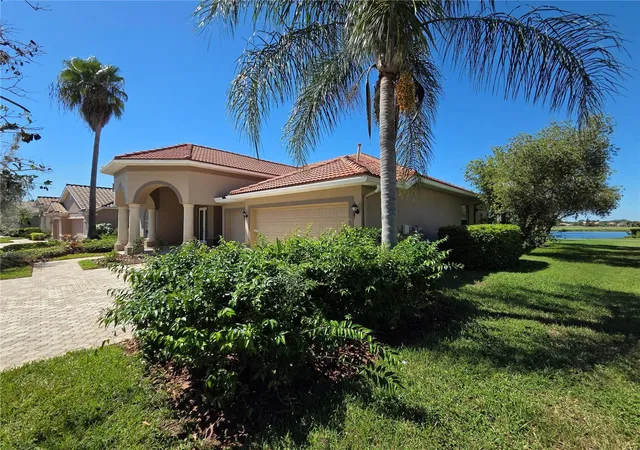 Photo 3 of Single family home for sale at 7531 Camden Harbour Dr, Bradenton, FL 34212 | MLS# O6446128 | Listing updated on 2026-10-04