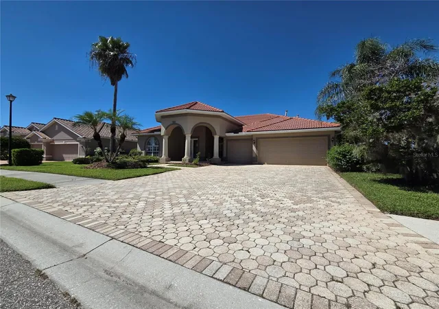 Photo 4 of Single family home for sale at 7531 Camden Harbour Dr, Bradenton, FL 34212 | MLS# O6446128 | Listing updated on 2026-10-04