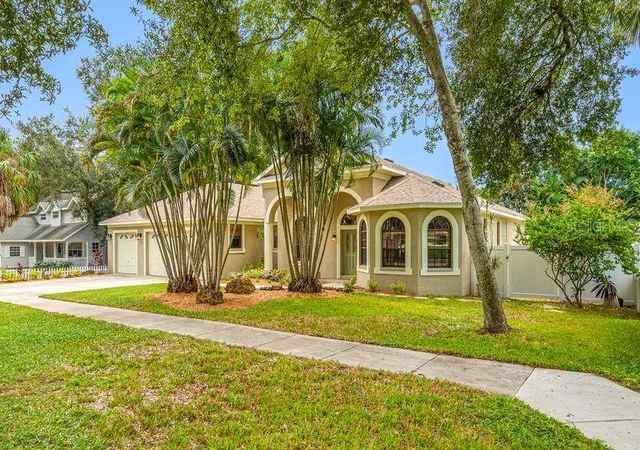Photo 2 of Single family home for sale at 114 Irwin St E, Safety Harbor, FL 34695 | MLS# TB8553537 | Listing updated on 2026-10-07