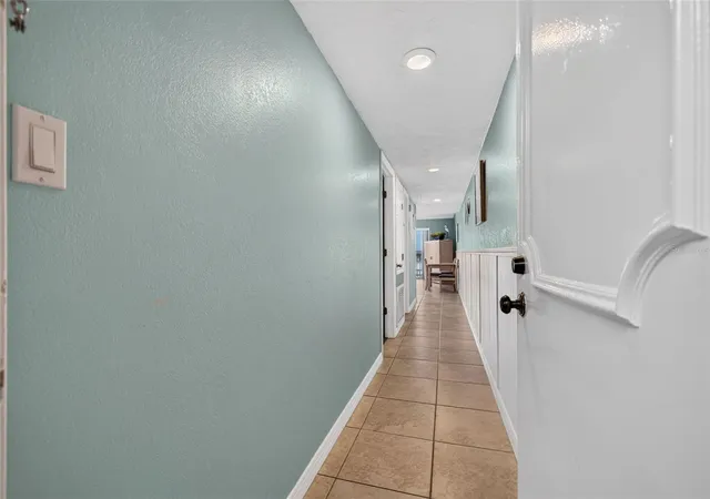 Listing Photo 5 - Condo for sale in building located at 50 Gulf Blvd, Indian Rocks Beach, FL 33785 - Unit #313