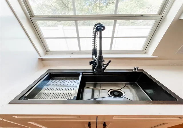 Photo 4 of Single family home for sale at 1314 Robie Ave, Mount Dora, FL 32757 | MLS# O6446131 | Listing updated on 2026-10-05