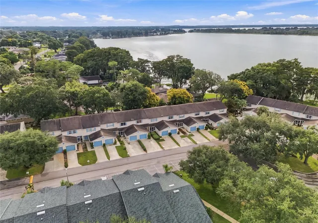 Photo 2 of Townhouse for sale at 2352 Isle Royale Ct Se, Winter Haven, FL 33880 | MLS# L4965457 | Listing updated on 2026-10-07