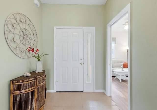 Listing Photo 5 - Condo for sale in building located at 3116 Clb Dr, PORT CHARLOTTE, FL 33953 - Unit #225