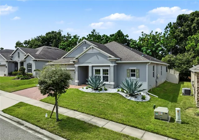 Photo 3 of Single family home for sale at 2832 Sugar Magnolia Dr, Ocoee, FL 34761 | MLS# O6446132 | Listing updated on 2026-10-07