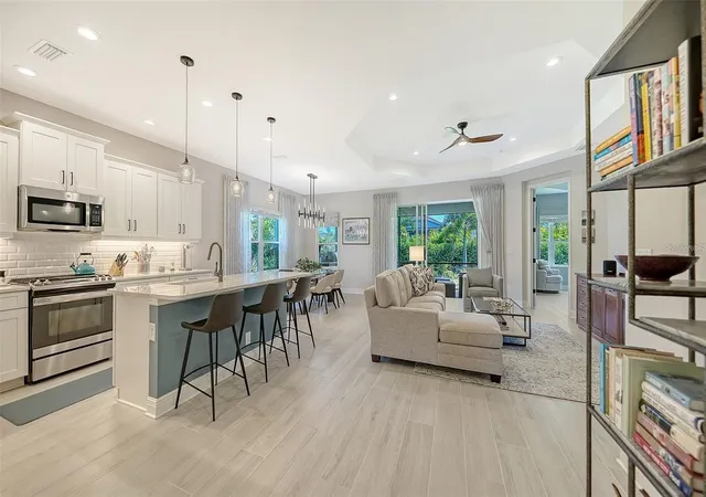 Photo 3 of Single family home for sale at 2550 Wild Cherry Path, Sarasota, FL 34240 | MLS# A4707955 | Listing updated on 2026-10-03