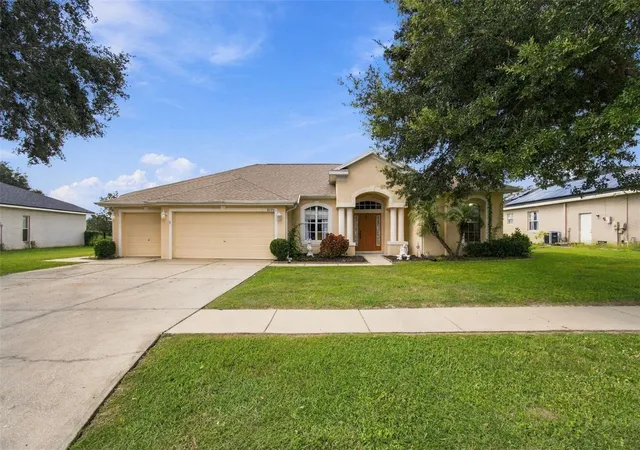 Single family home for sale at 2393 Old Oak Trl, BROOKSVILLE, FL 34604 | MLS# W7889952