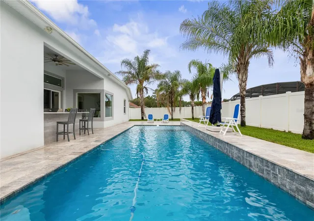 Photo 1 of Single family home for sale at 2 Robin Pl, Palm Coast, FL 32164 | MLS# FC321799 | Listing updated on 2026-10-07