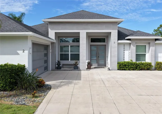 Photo 3 of Single family home for sale at 2 Robin Pl, Palm Coast, FL 32164 | MLS# FC321799 | Listing updated on 2026-10-07