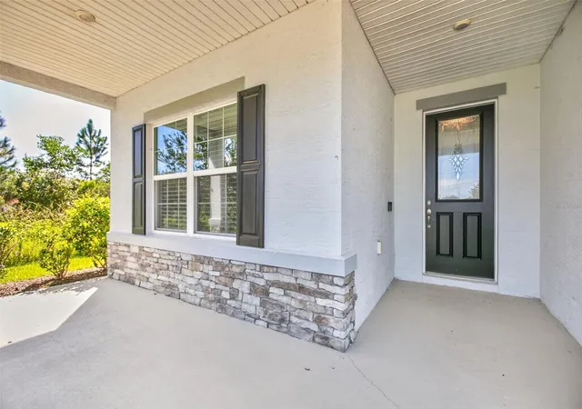 Photo 3 of Sale Pending at 21 Lancelot Dr, Palm Coast, FL 32137 | MLS# V4951589 | Listing updated on 2026-10-18
