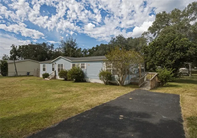 Photo 1 of Manufactured home for sale at 17198 SE 99th Avenue, Summerfield, FL 34491 | MLS# OM733156 | Listing updated on 2026-10-09