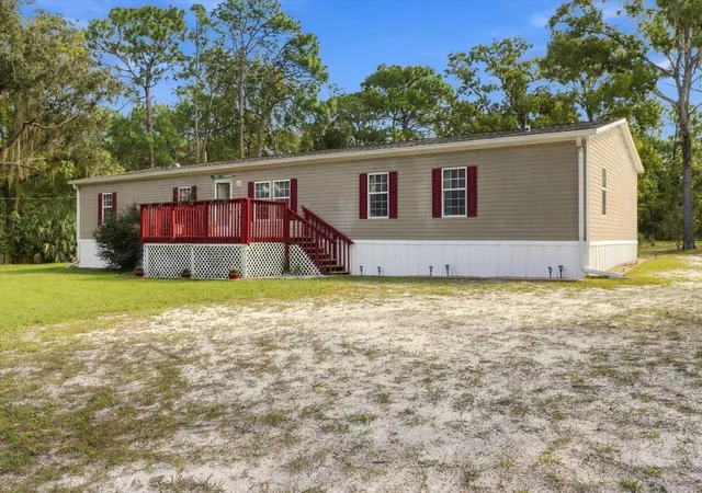 Photo 3 of Manufactured home for sale at 7045 S Spartan Ave, Homosassa, FL 34446 | MLS# W7889955 | Listing updated on 2026-10-02