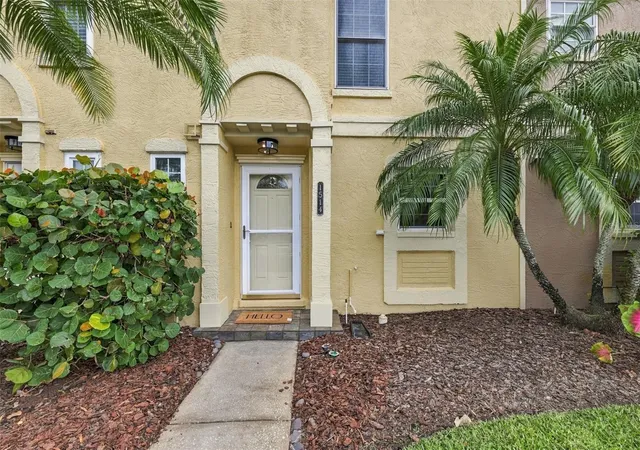 Photo 2 of Townhouse for sale at 1514 Chateaux De Ville Ct, Clearwater, FL 33764 | MLS# TB8553563 | Listing updated on 2026-10-02