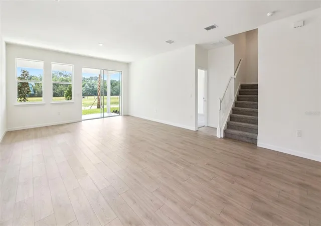Photo 3 of Single family home for sale at 3041 Kingsman Trl, Ormond Beach, FL 32174 | MLS# O6446155 | Listing updated on 2026-09-30