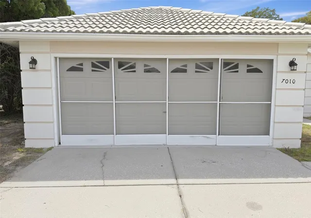 Single family home for sale at 7010 Orchid Lake Rd, NEW PORT RICHEY, FL 34653 | MLS# W7889956 | Listing updated on 2026-10-03