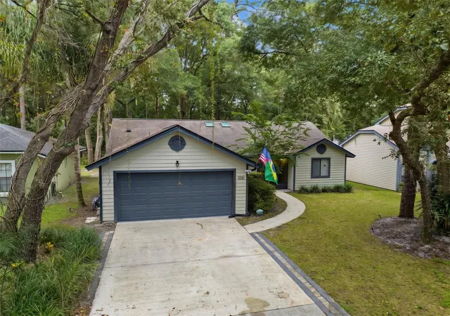 Photo 2 of Single family home for sale at 893 E Timberland Trl, Altamonte Springs, FL 32714 | MLS# O6446158 | Listing updated on 2026-10-02