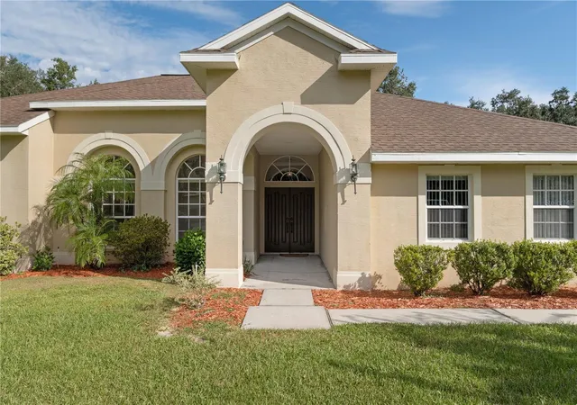 Photo 3 of Single family home for sale at 24051 Martin Dr, Brooksville, FL 34601 | MLS# W7889957 | Listing updated on 2026-10-04