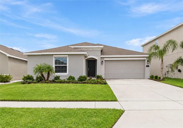 Photo 2 of Single family home for sale at 301 Pineywoods St, Saint Cloud, FL 34772 | MLS# O6446159 | Listing updated on 2026-10-06