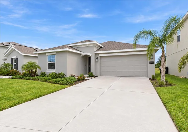 Photo 3 of Single family home for sale at 301 Pineywoods St, Saint Cloud, FL 34772 | MLS# O6446159 | Listing updated on 2026-10-06
